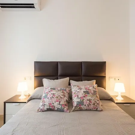 Ventura Rodriguez 39 *